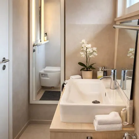 Ue Single Tiny Kueche Dusche Smart Tv Daire